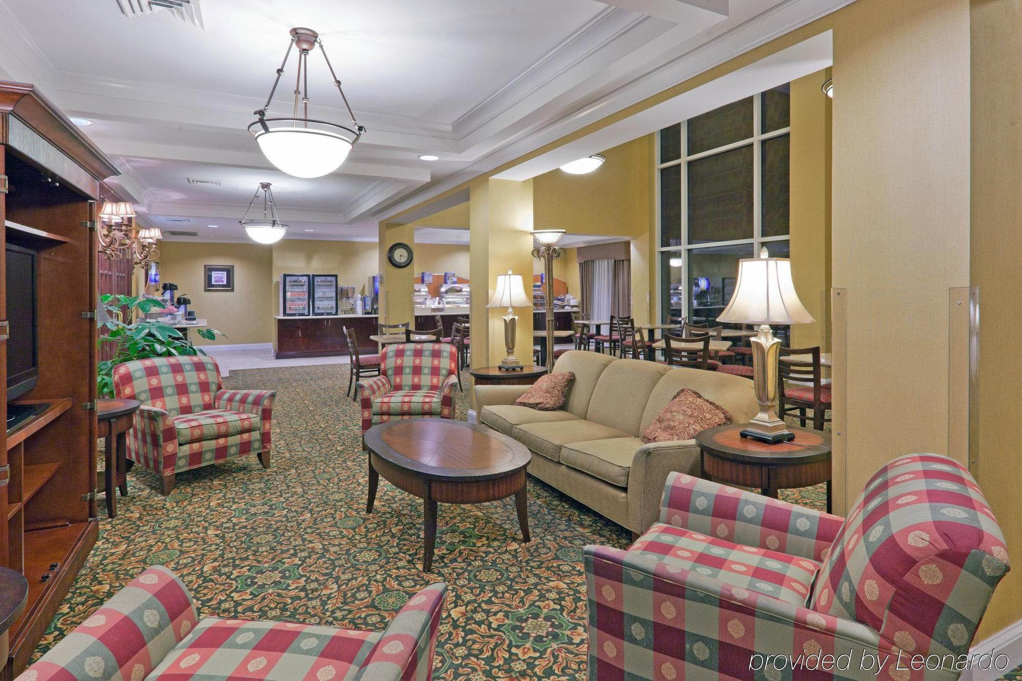 Holiday Inn Express & Suites - Tuscaloosa-University By Ihg Beltér fotó