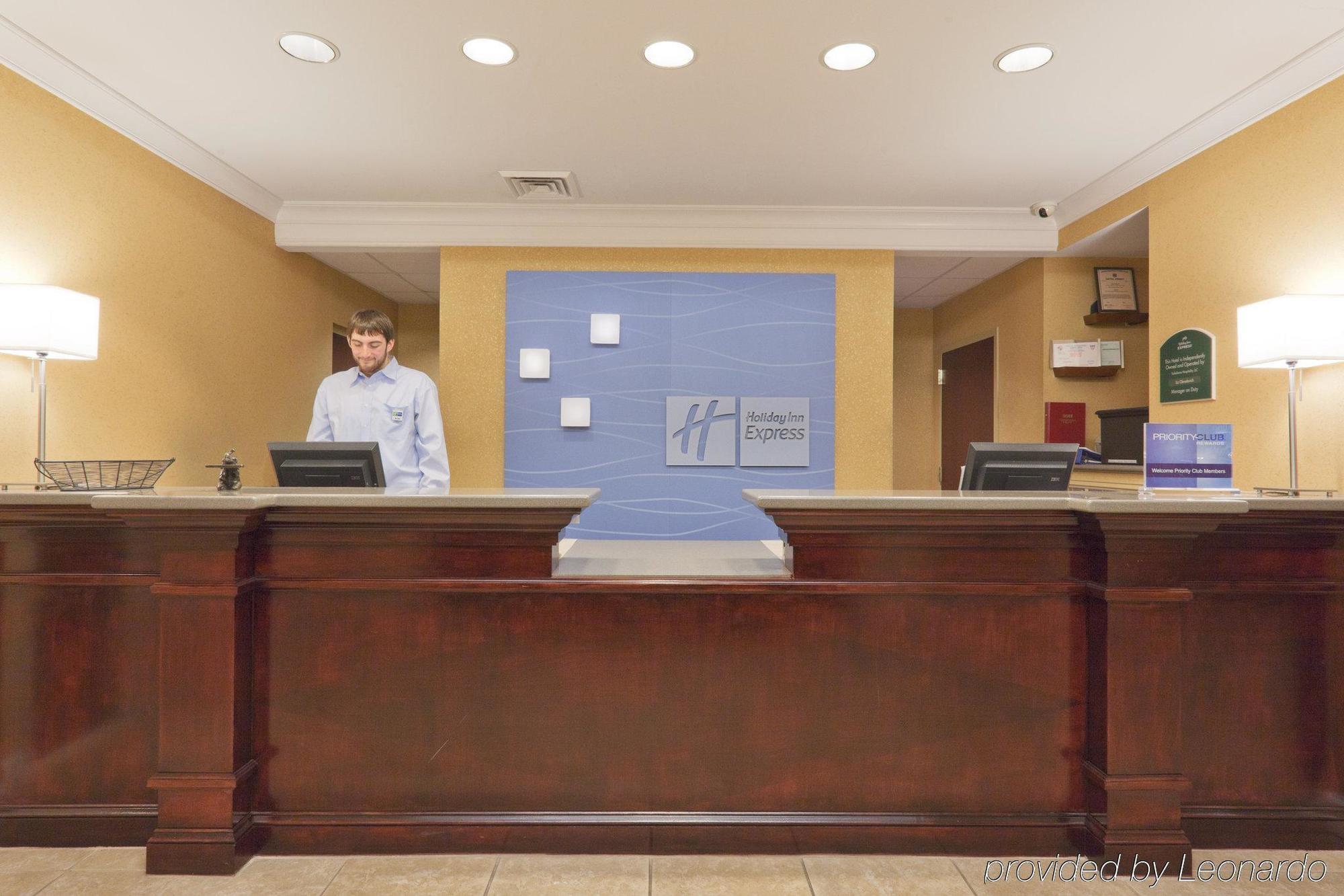 Holiday Inn Express & Suites - Tuscaloosa-University By Ihg Beltér fotó
